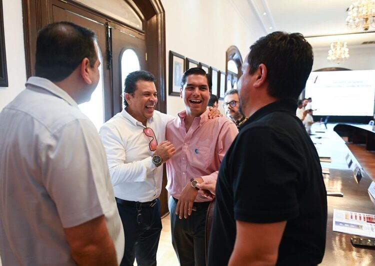 Acuerdan sector empresarial y Lalo Gattás trabajar por Victoria