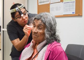 Brinda Gobierno de NLD exámenes auditivos gratuitos