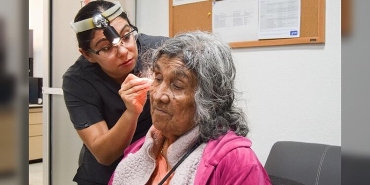 Brinda Gobierno de NLD exámenes auditivos gratuitos