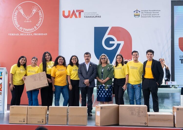 Celebra la UAT 67 aniversario de la UATSCDH