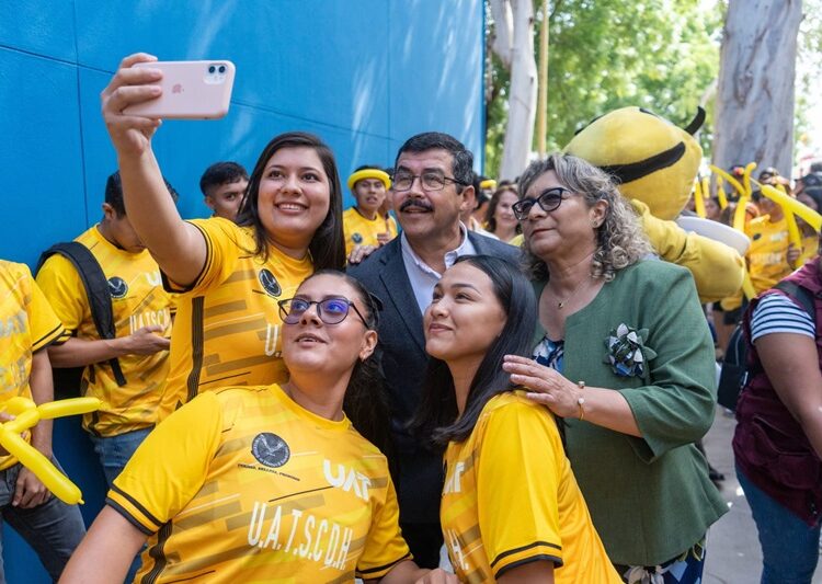 Celebra la UAT 67 aniversario de la UATSCDH