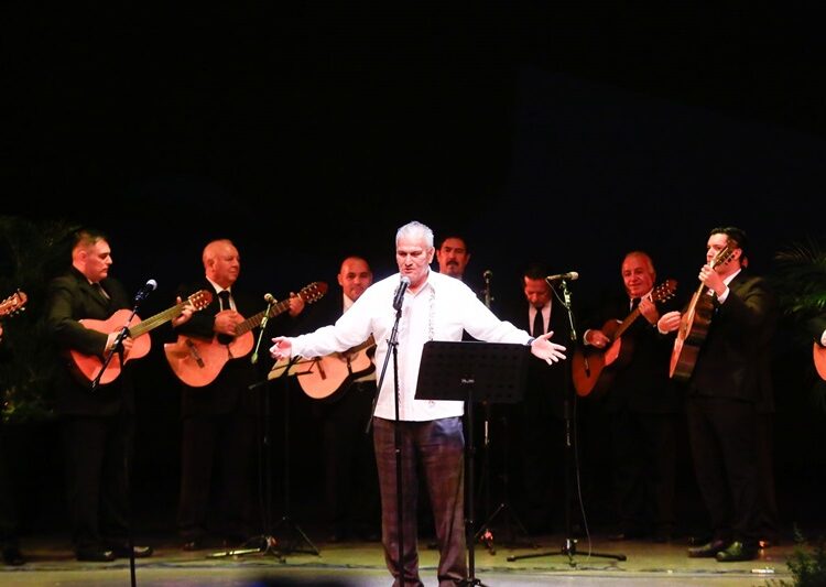Celebran Américo y María 25 aniversario de la rondalla del hospital de Victoria