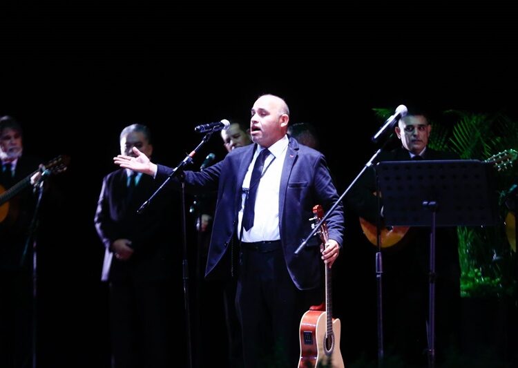 Celebran Américo y María 25 aniversario de la rondalla del hospital de Victoria