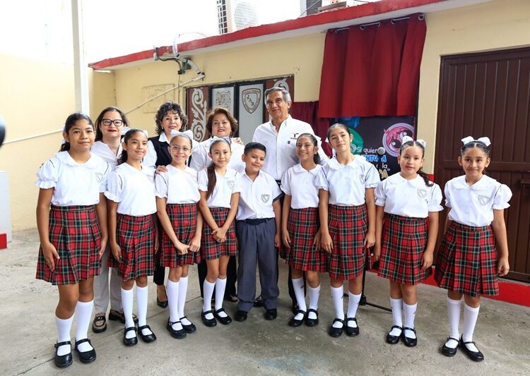 “Con educación y valores estudiantes tendrán un mejor futuro”: Américo
