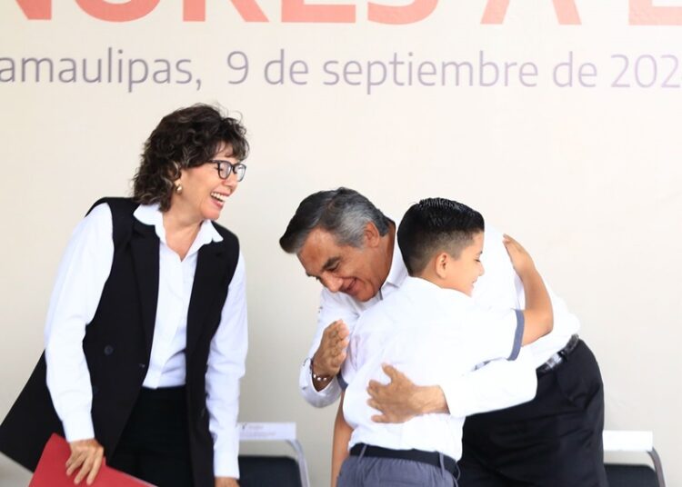 “Con educación y valores estudiantes tendrán un mejor futuro”: Américo