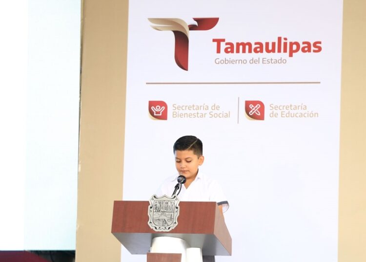 “Con educación y valores estudiantes tendrán un mejor futuro”: Américo