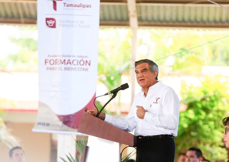 “Con educación y valores estudiantes tendrán un mejor futuro”: Américo