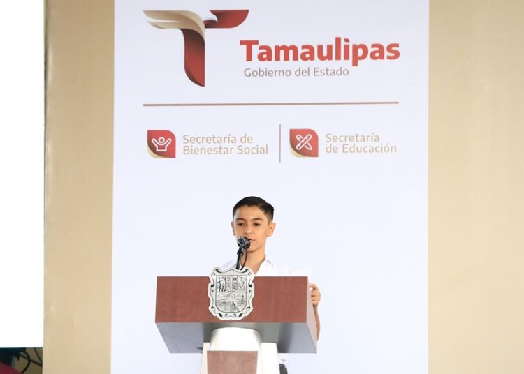 “Con educación y valores estudiantes tendrán un mejor futuro”: Américo
