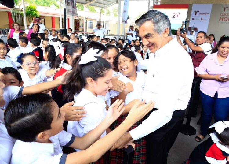 “Con educación y valores estudiantes tendrán un mejor futuro”: Américo