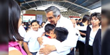 “Con educación y valores estudiantes tendrán un mejor futuro”: Américo