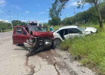 Cuatro lesionados deja “frentazo” en la carretera vieja a El Mante