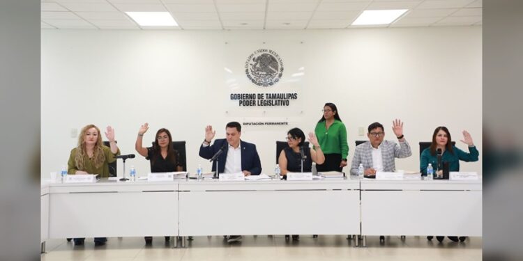 Define Congreso a tres finalistas para la Medalla al Mérito