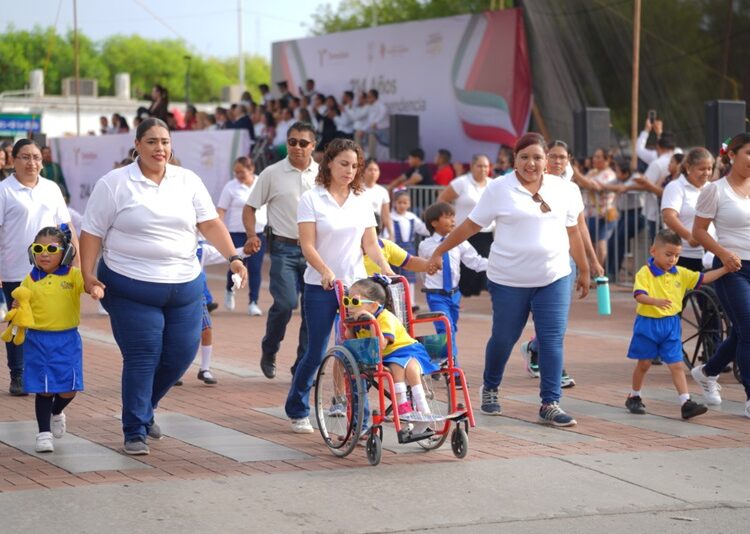 Encabeza Carmen Lilia conmemoración de la Independencia