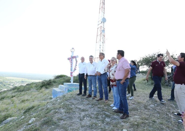 Entrega AVA viviendas a damnificados por tormenta ‘Alberto’ y supervisa obras en Tula