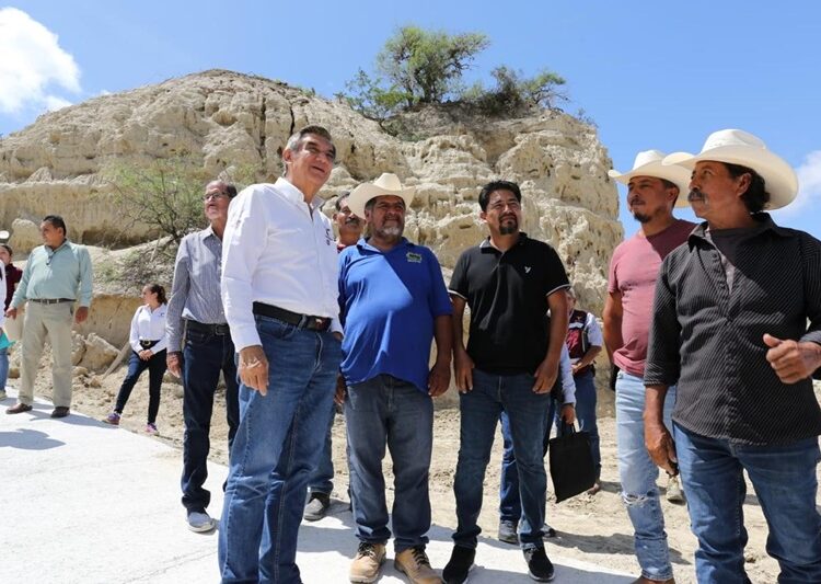 Entrega AVA viviendas a damnificados por tormenta ‘Alberto’ y supervisa obras en Tula