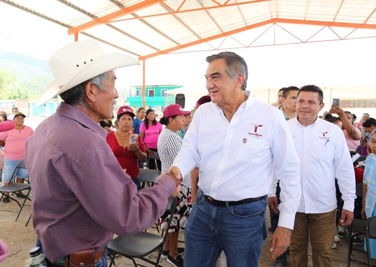 Entrega AVA viviendas a damnificados por tormenta ‘Alberto’ y supervisa obras en Tula