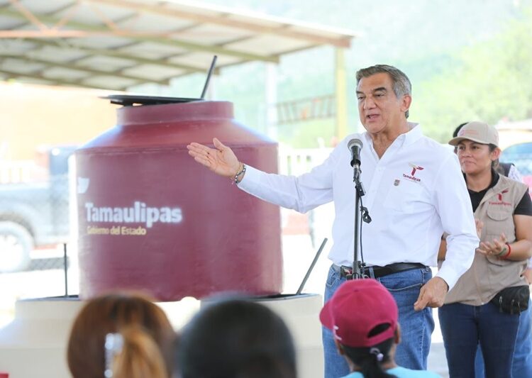 Entrega AVA viviendas a damnificados por tormenta ‘Alberto’ y supervisa obras en Tula