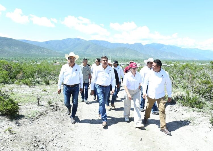 Entrega AVA viviendas a damnificados por tormenta ‘Alberto’ y supervisa obras en Tula