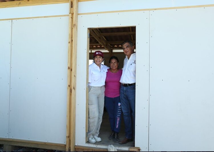 Entrega AVA viviendas a damnificados por tormenta ‘Alberto’ y supervisa obras en Tula