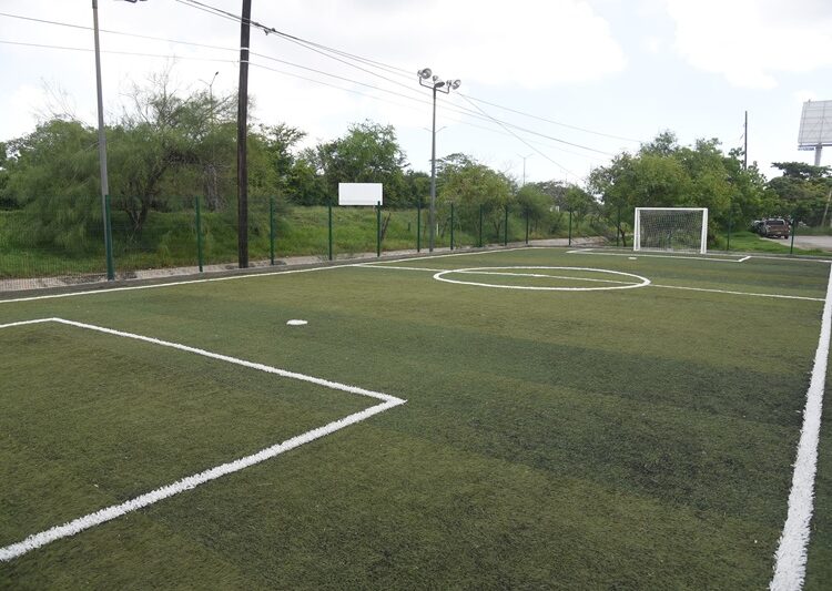 Entrega Gobierno de Tampico renovación de tres canchas deportivas
