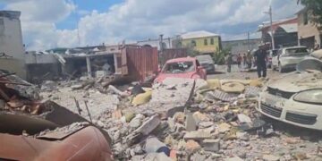 ¡Fuerte explosión frente a una secundaria en Reynosa!