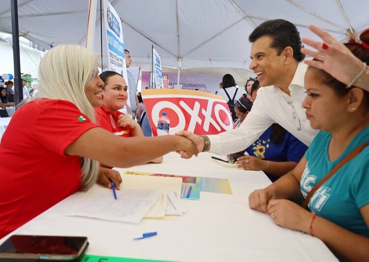 Facilitan Municipio de Victoria, empresarios y STyP trabajo digno a mujeres