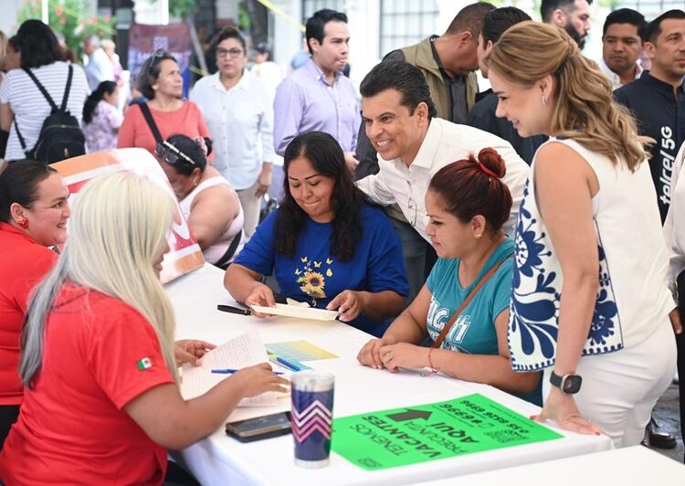 Facilitan Municipio de Victoria, empresarios y STyP trabajo digno a mujeres