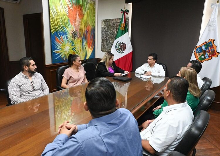 Firma Eduardo Gattás acta de entrega-recepción 2021-2024