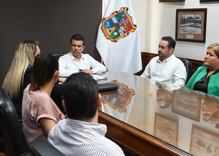 Firma Eduardo Gattás acta de entrega-recepción 2021-2024