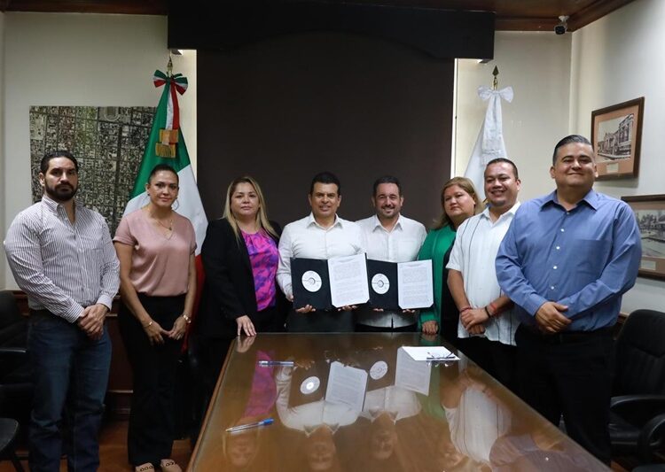 Firma Eduardo Gattás acta de entrega-recepción 2021-2024