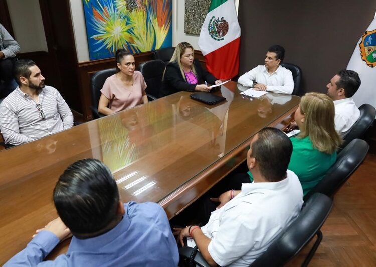 Firma Eduardo Gattás acta de entrega-recepción 2021-2024