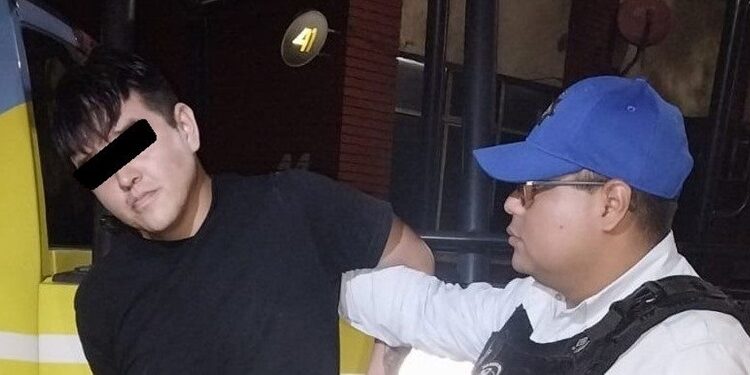 Detienen a hombre por intentar robar a ‘Herbie’ en Monterrey