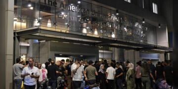 Van 14 muertos por explosiones en Líbano