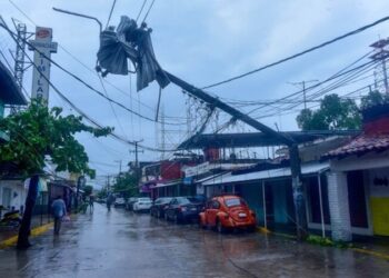 Aumenta a 5 muertos por el huracán ‘John’ en Guerrero