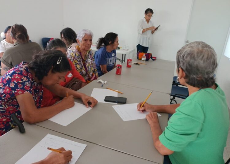 INMUJER NLD promueve Derechos de las Mujeres a través de talleres comunitarios