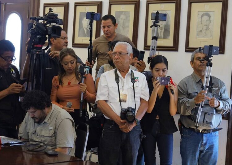 Informa Eduardo Gattás de acciones, servicios y atención de reportes ciudadanos