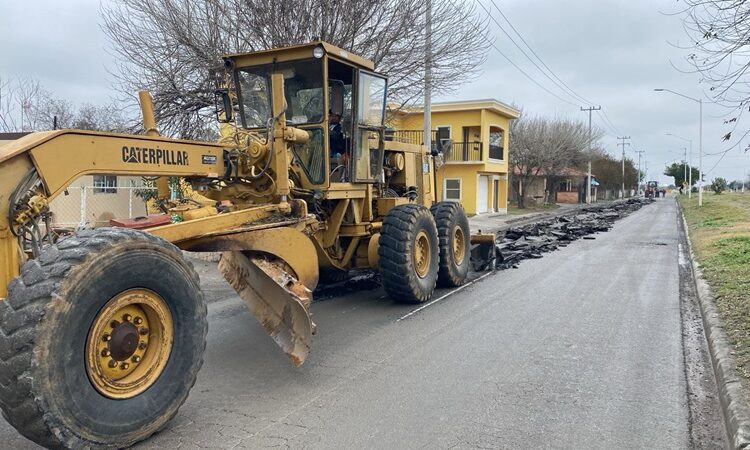 Invierte AVA 90 MDP en pavimentación y obra hidráulica