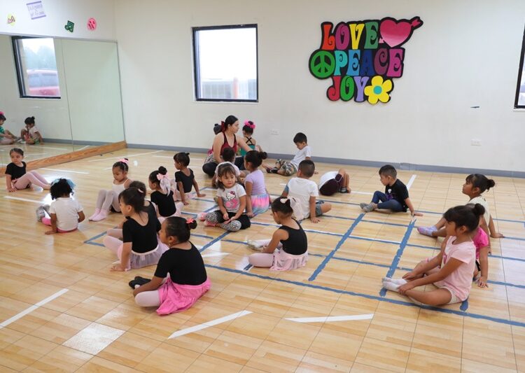 Invita Gobierno de NLD a unirse a talleres de iniciación artística