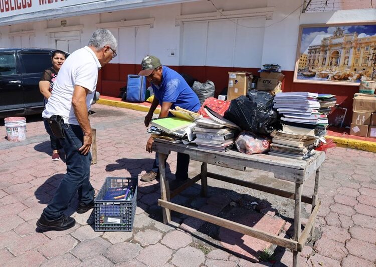 Invita Municipio sumarse a campaña de reciclaje de libros y cuadernos