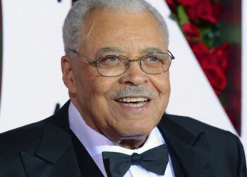 Falleció James Earl, actor que dio voz a Darth Vader y Mufasa