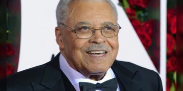 Falleció James Earl, actor que dio voz a Darth Vader y Mufasa