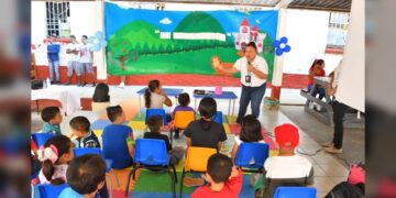 Llevan programa de cuentacuentos a hijos e hijas de PPLs