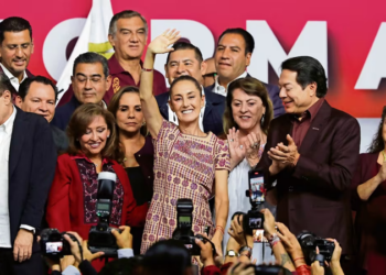 Inicia Sheinbaum en luna de miel con ciudadanos