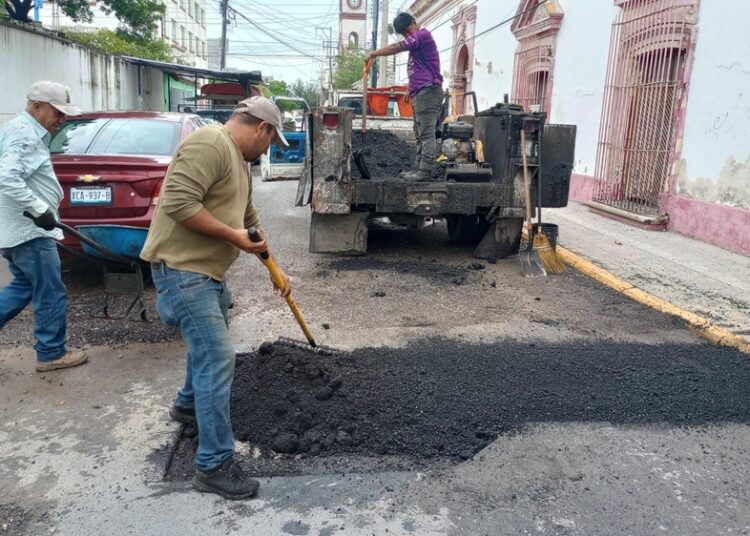 Mantiene SOP trabajos preventivos de bacheo