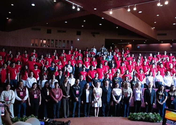 Impulsa SET apoyo a estudiantes en Nuevo León