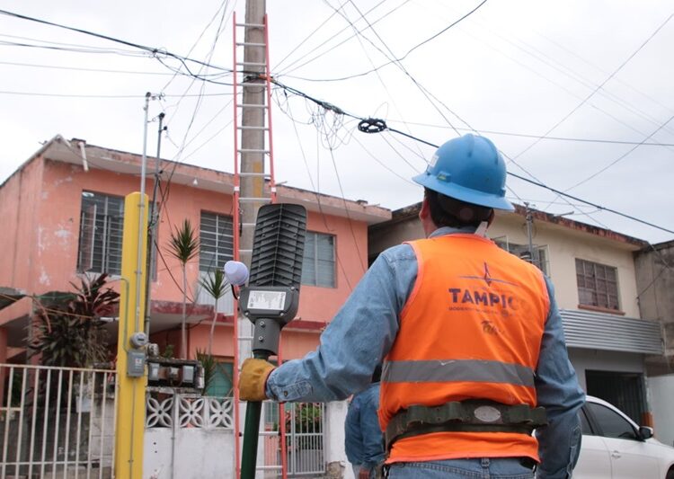 Ofrece Tampico mejor servicio de alumbrado público