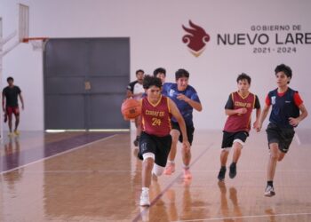 Participan más de 300 estudiantes en Festival Deportivo Patrio