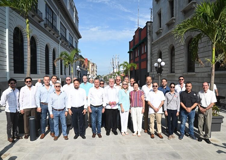 Por concluir conversión a semipeatonal de la calle Salvador Díaz Mirón