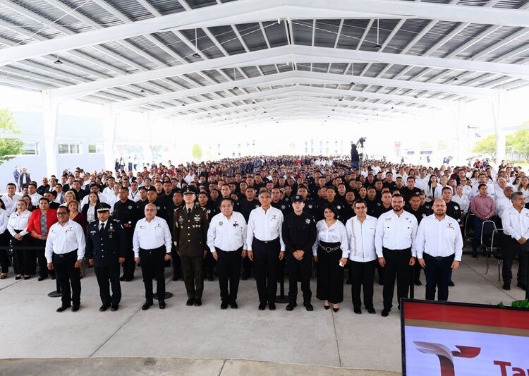 Preside gobernador ceremonia de graduación de cadetes que se incorporan a la Guardia Estatal