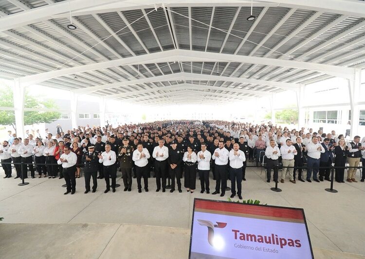 Preside gobernador ceremonia de graduación de cadetes que se incorporan a la Guardia Estatal